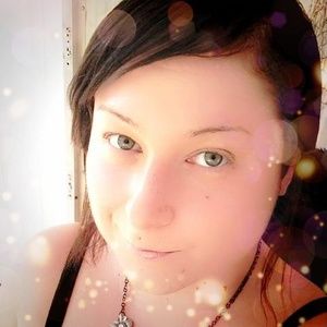 Meet your Posher, Desirae